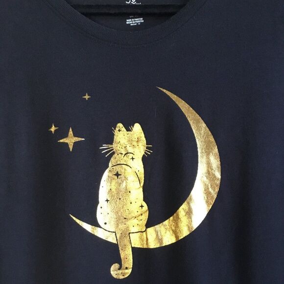 Black Halloween tshirt with gold cat moon and stars silhouette witchy black cat - Picture 2 of 4